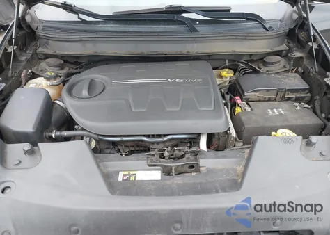 2016 Jeep Cherokee Latitude из США, поврежденный, VIN 1C4PJMCS8GW105733